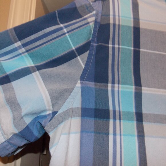 The Foundry Supply Co. Plaid Short Sleeve Buttonup  Size 3XLT - Picture 4 of 6